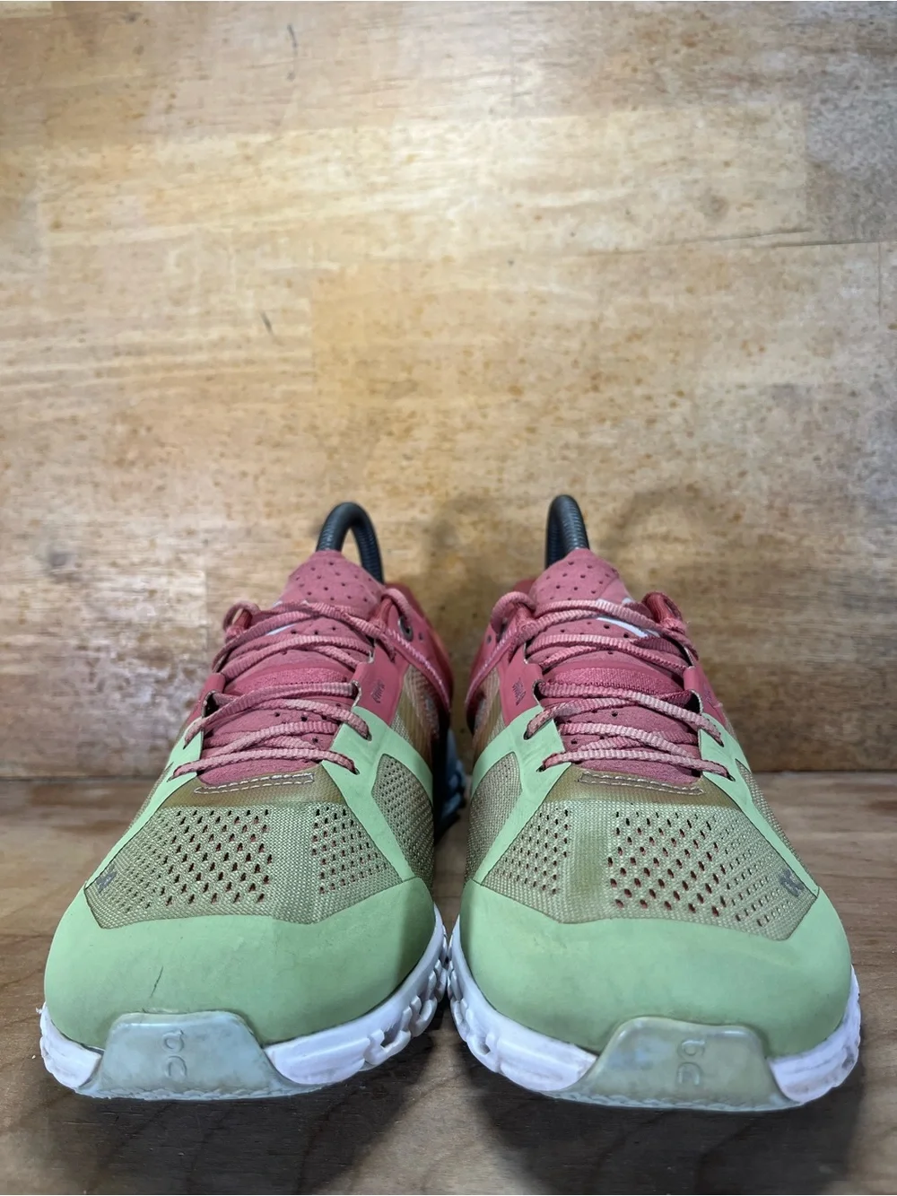 On Cloudflow REFLECTIVE Womens Size 7.5 Running Shoes Sneakers Guava/Dust Rose